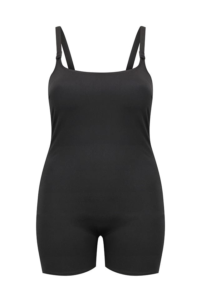 Ghost mannequin of chlorine-resistant black boyleg short one-piece